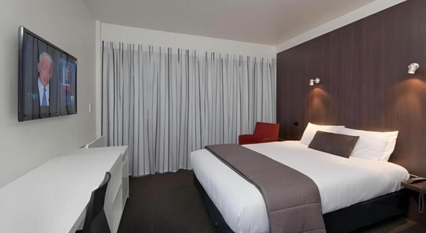The Riccarton Hotel Christchurch Buitenkant foto