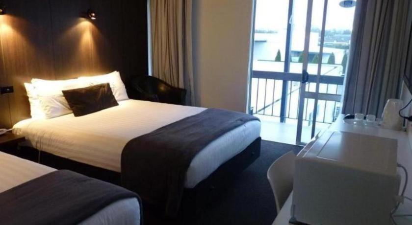 The Riccarton Hotel Christchurch Buitenkant foto