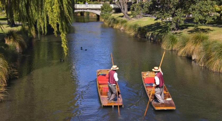 The Riccarton Hotel Christchurch Buitenkant foto